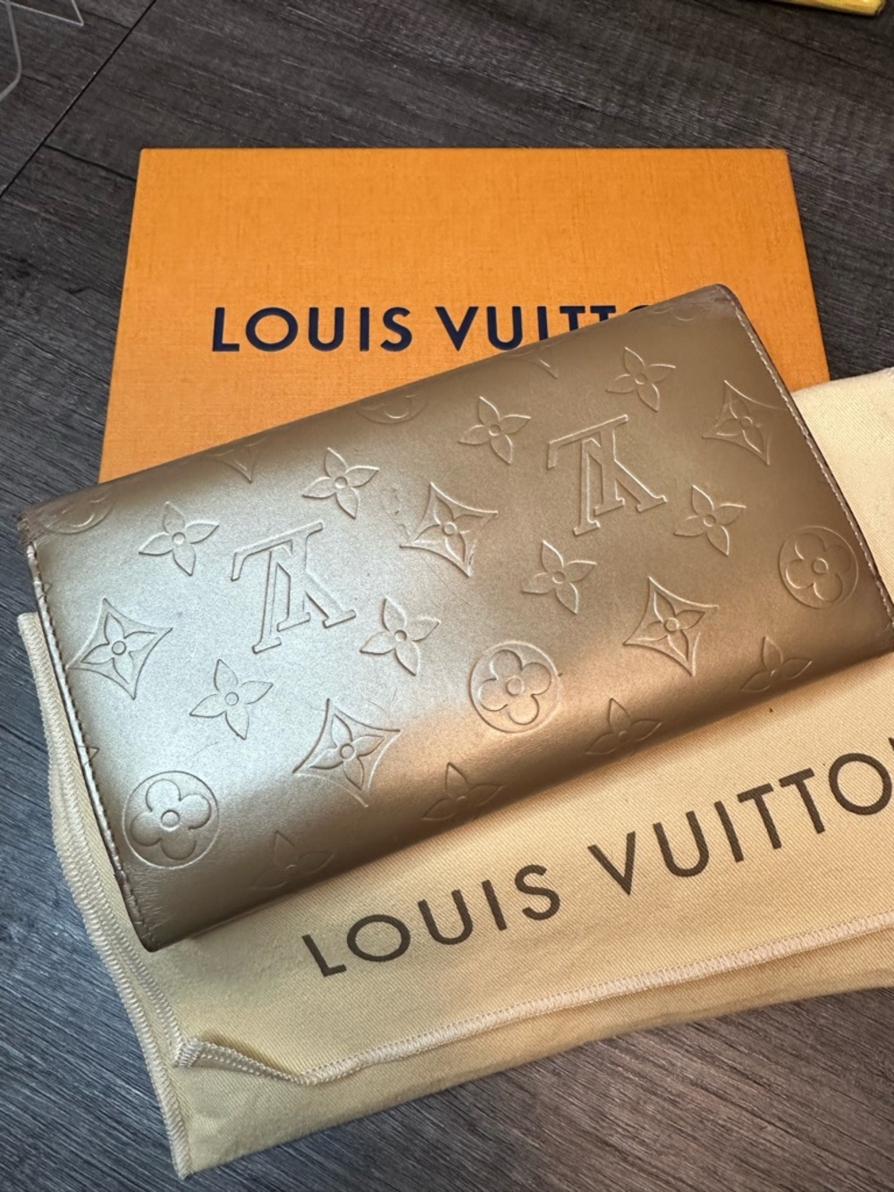 Louis Vuitton Matte Gold Monogram Long Wallet. Rare - Picture 3 of 14